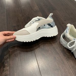 Chunky sneakers